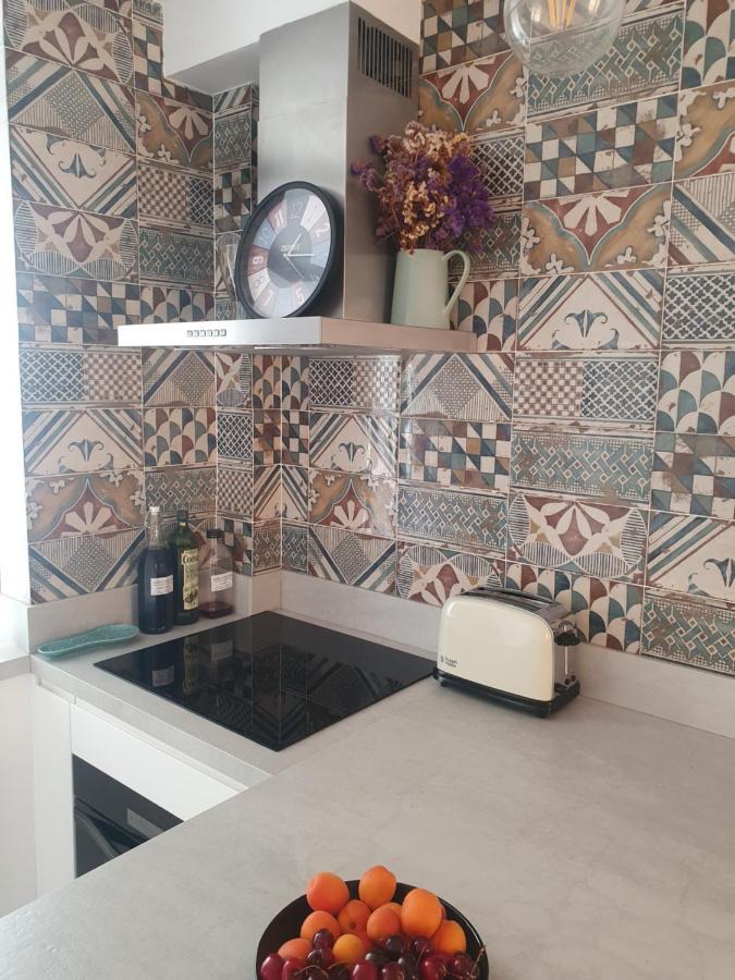 Beautiful Apartment With Terrace San Basilio Sevilla Exterior foto