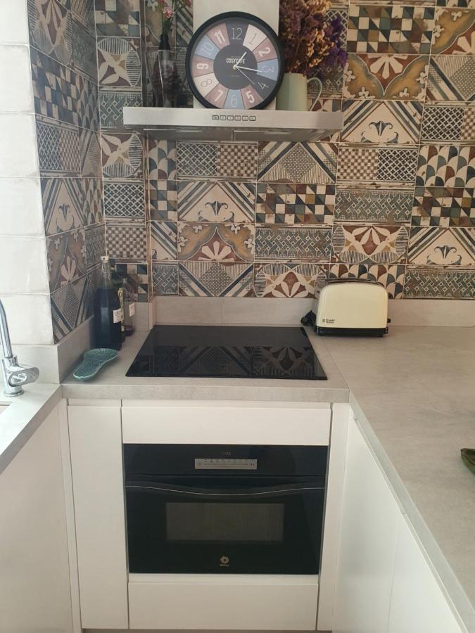 Beautiful Apartment With Terrace San Basilio Sevilla Exterior foto
