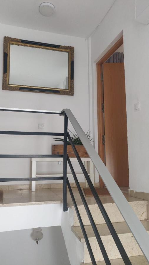 Beautiful Apartment With Terrace San Basilio Sevilla Exterior foto