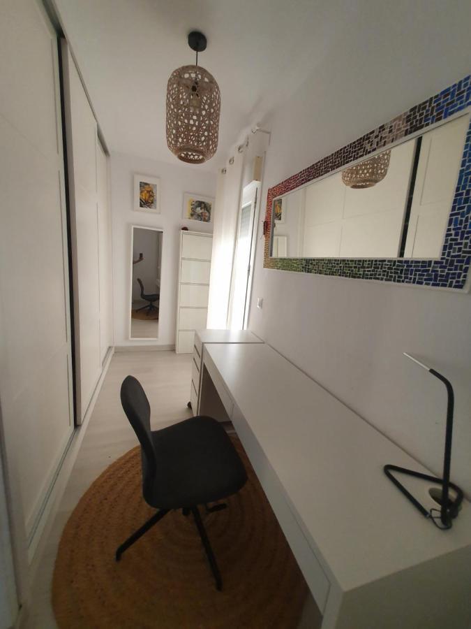 Beautiful Apartment With Terrace San Basilio Sevilla Exterior foto